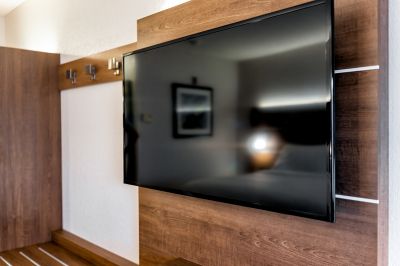 Television Mounting Service in Kansas City, MO